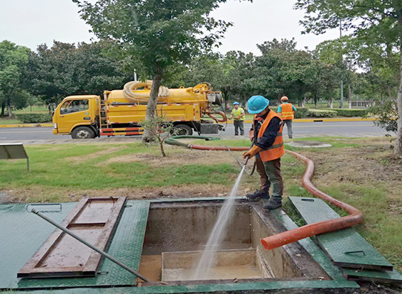 开江化油池清理